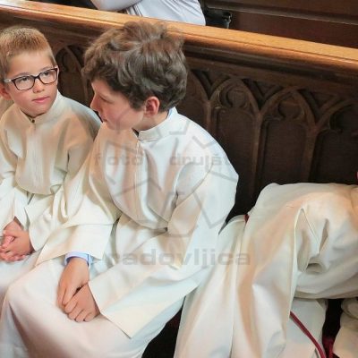 2N_Špeči_ministrant_na_novi_masi-Kozic Ljubo