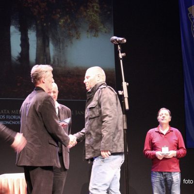 Uroš Florjančič prejema zlato medaljo Janeza Puharja