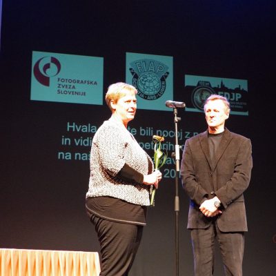 Roža eni zasluženi ...