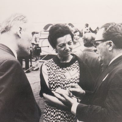  34. mednarodni kongres PEN leta 1966 v New Yorku – med udeleženci so bili Mira Mihelič, Matej Bor, Bogdan Pogačnik.