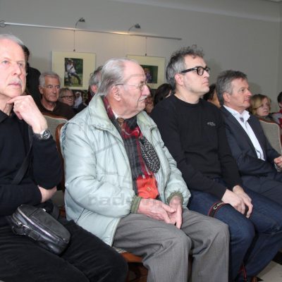 Prva vrsta iz leve na desno: Žirant Jakob Gnilšak, starosta FDR Ivan Pipan, žirant Gorazd Kavčič, župan Ciril Globočnik in prvo nagrajeni Ljubo Kozic