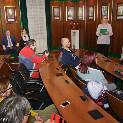 Lepo pozdravljeni …